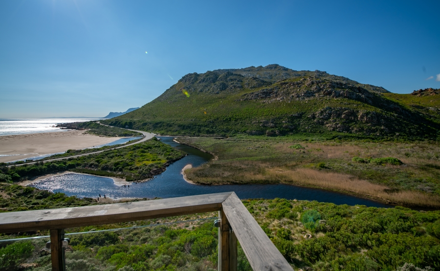 4 Bedroom Property for Sale in Rooi Els Western Cape
